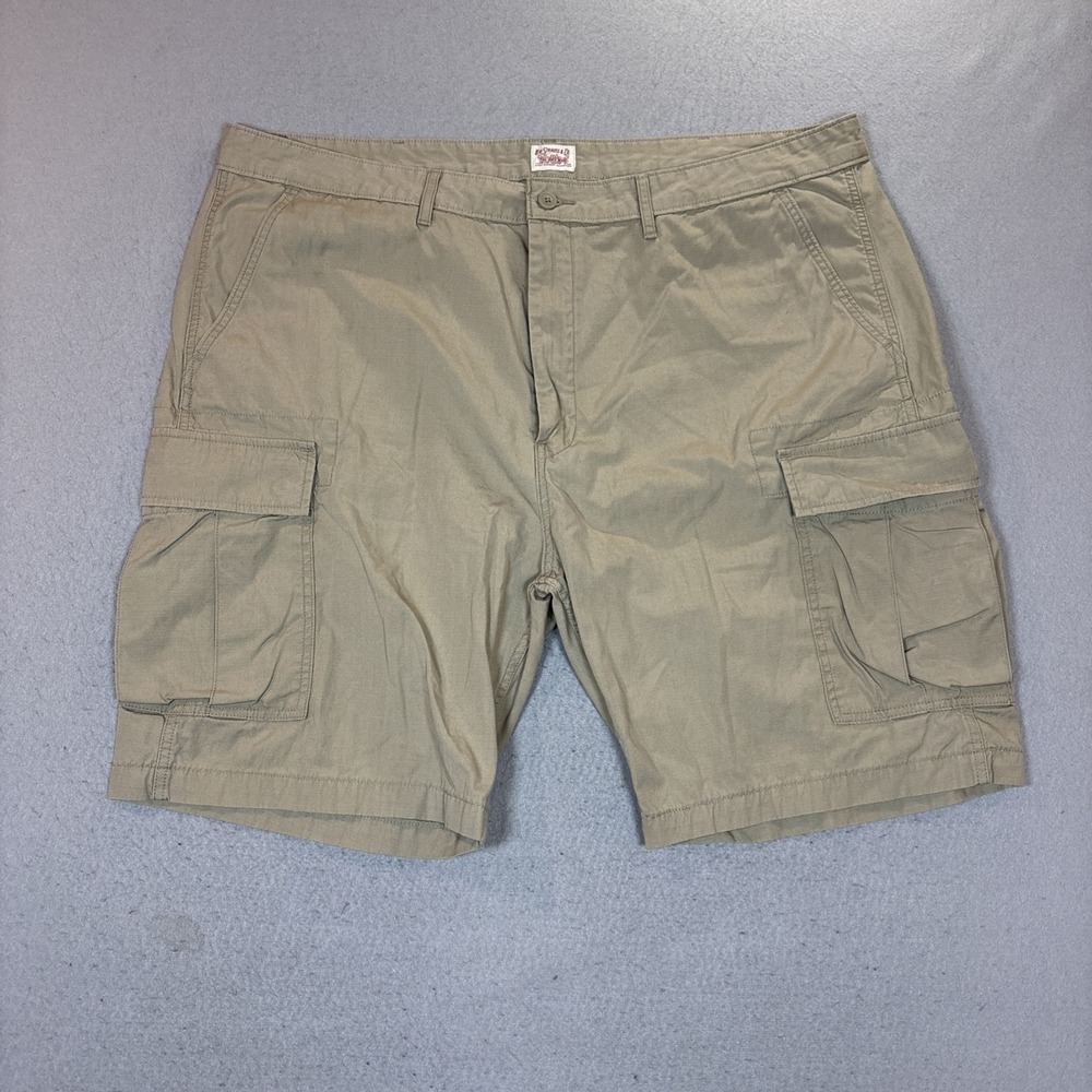 Levi's Men Tan Cargo Shorts 100% Cotton Canvas Cargo Pockets Zip Size 42